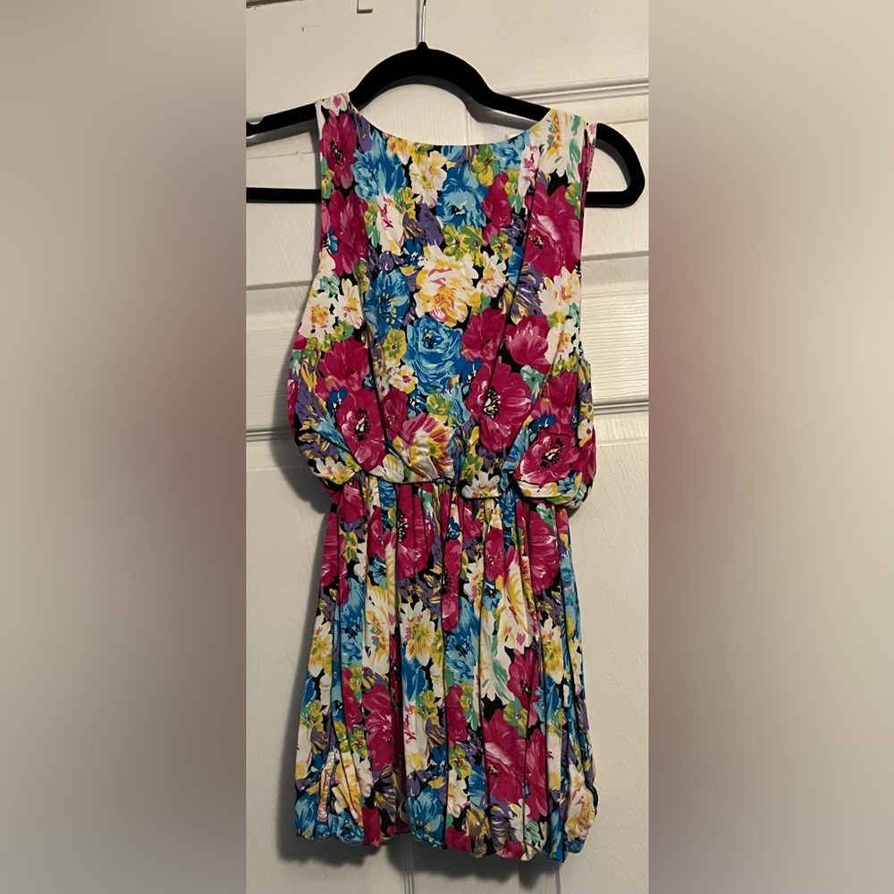 Dress - Picture 2 of 2